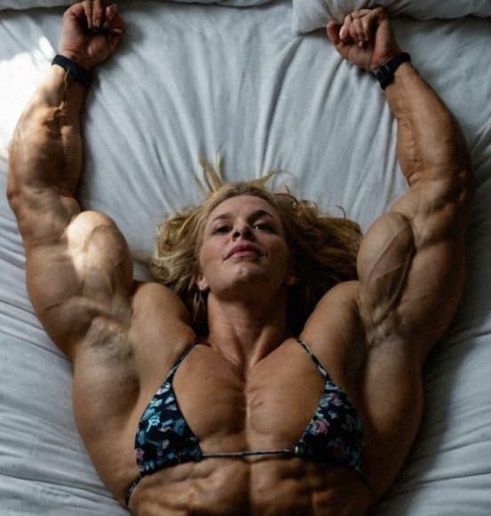 Smell those muscle armpits