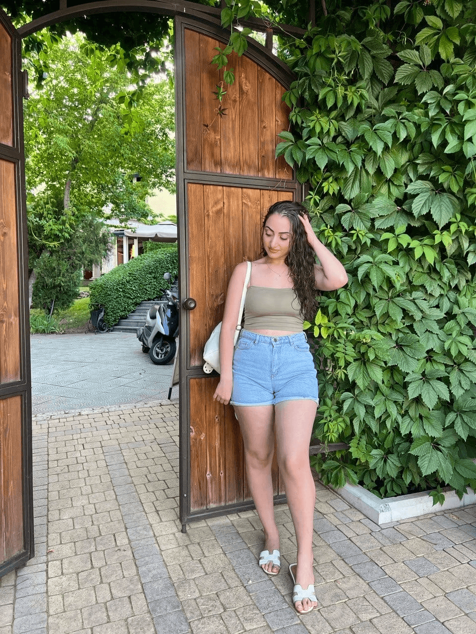 Click to view full size My hot Armenian ex Milena, repost her