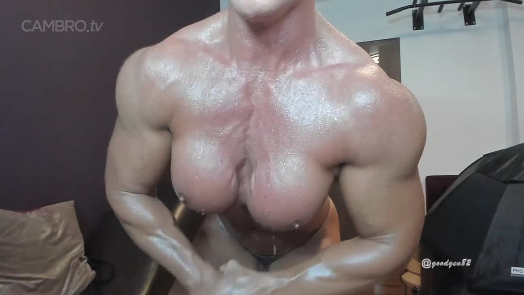 Mrs Struncova, lick the sweat out of her naked muscular masses