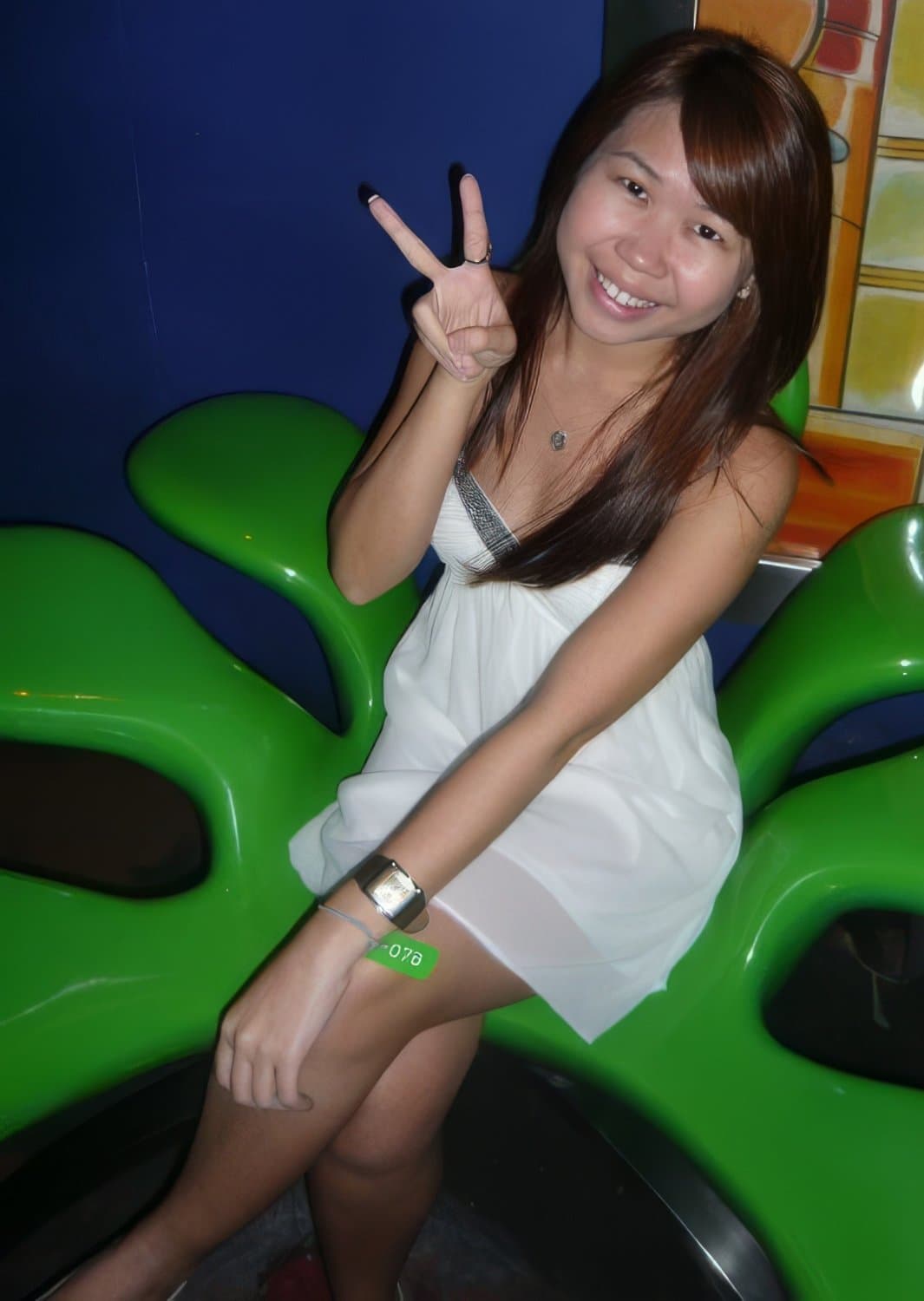 Hot Thai girl filmed herself masturbating