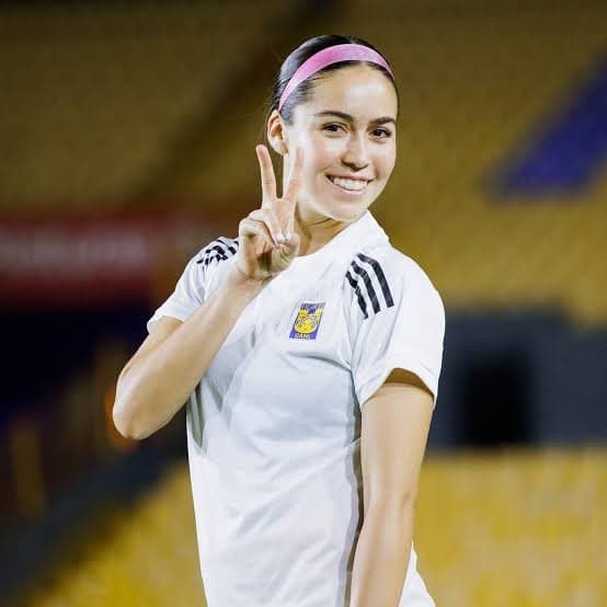 Greta Espinoza de Tigres Femenil SIN CALZÓN - PACK desnuda - fakes