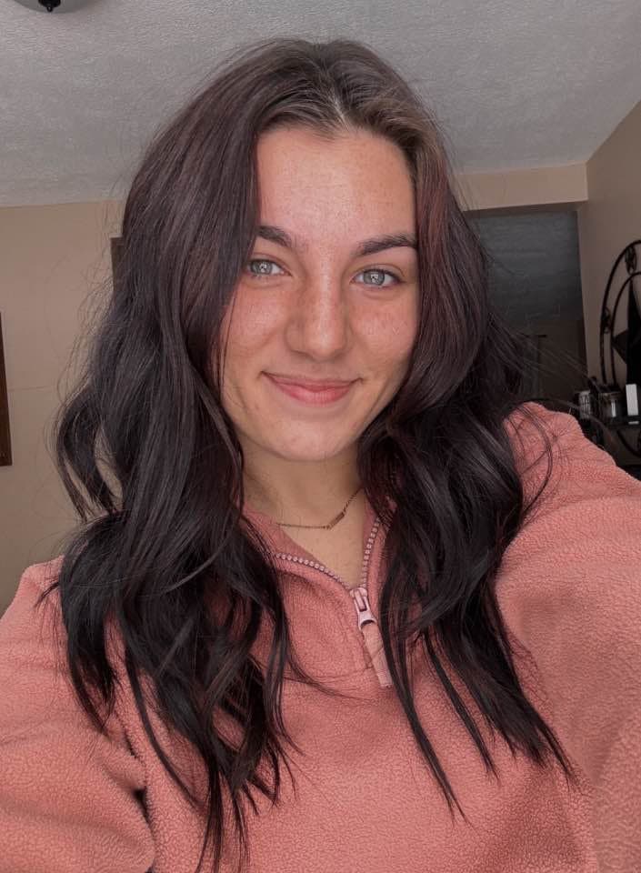 Olivia 23yo USA brunette in costume wants your cum shower. For same treatment Kik JamesDenker85.