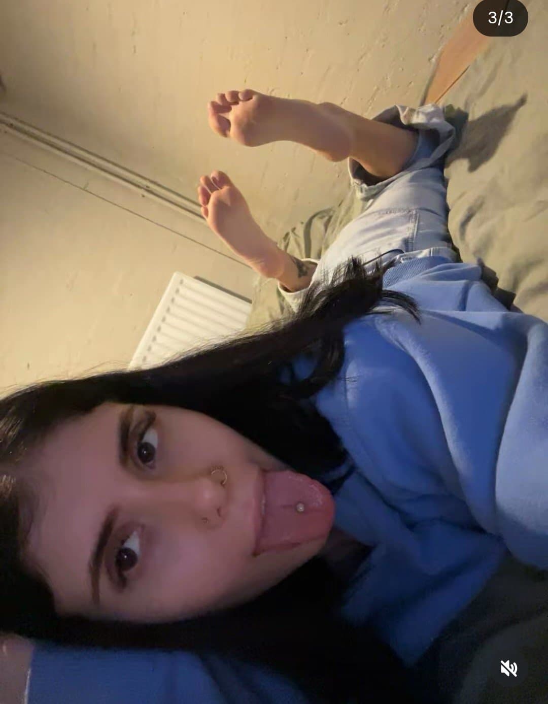 Lilly moon ass x feet view ????