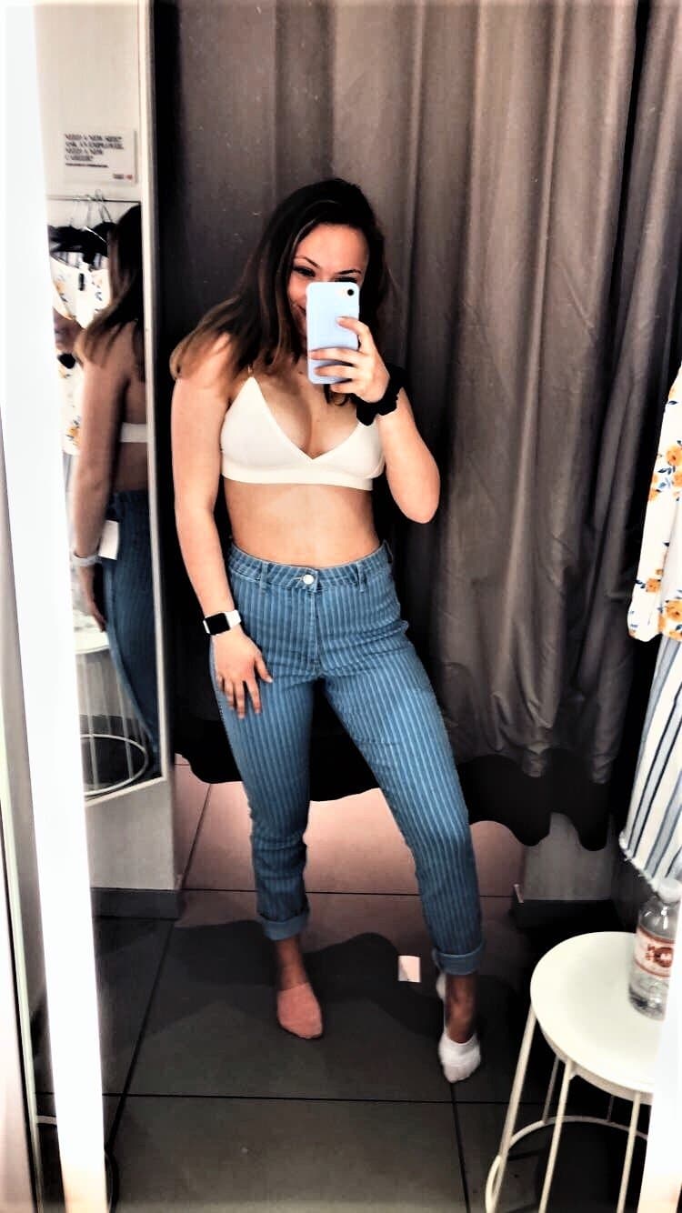 Twin sibling Kate has a slutty time at the Beach