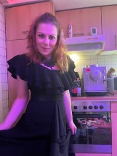 Wer möchte mich mal vor meinem Freund hart durch ficken ❓