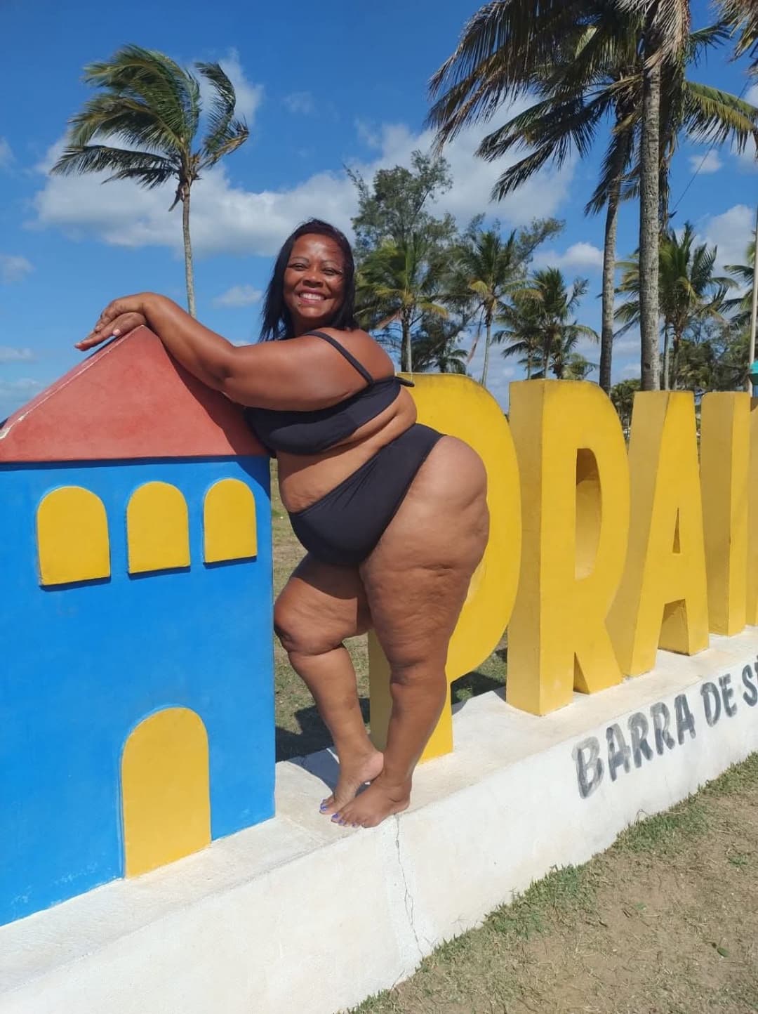 Click to view full size LATINA THICK JUICY CHUNKY SSBBW BIG ASS BOOTY