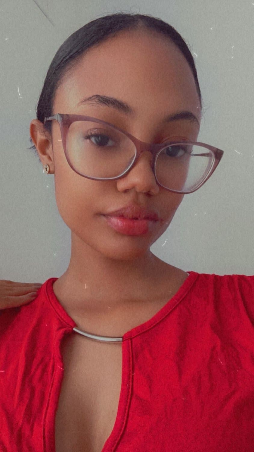 Para los amantes de morenas dominicanas, la puta de María ??