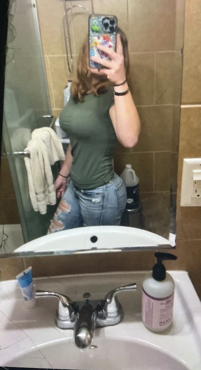 Click to view full size 18 college slut loves older men