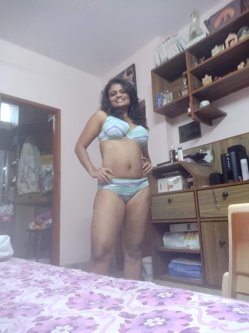 Famous Indian Webslut Likes to Show Off