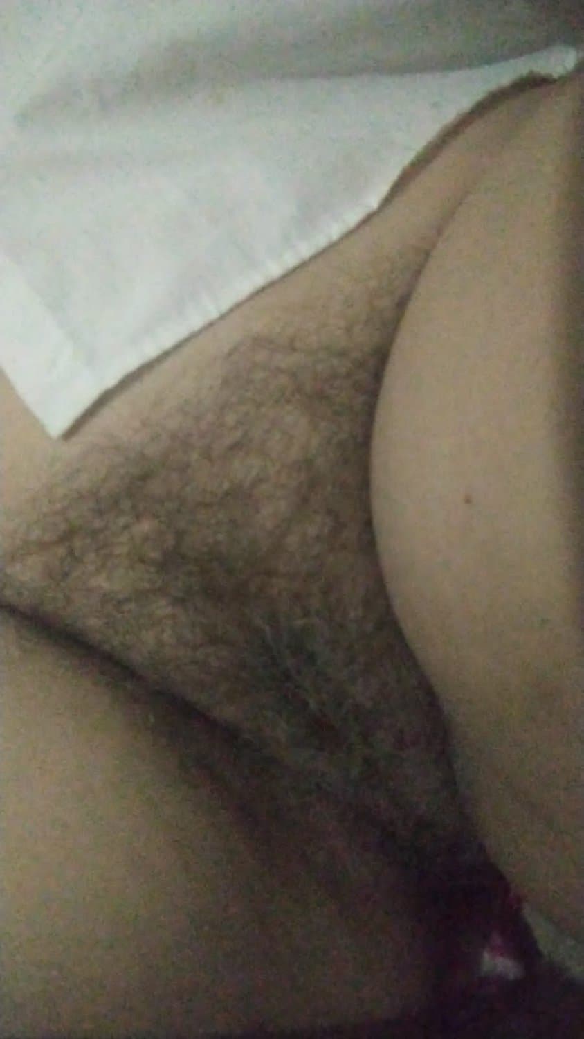 Yolanda milf 50 anos buceta peluda