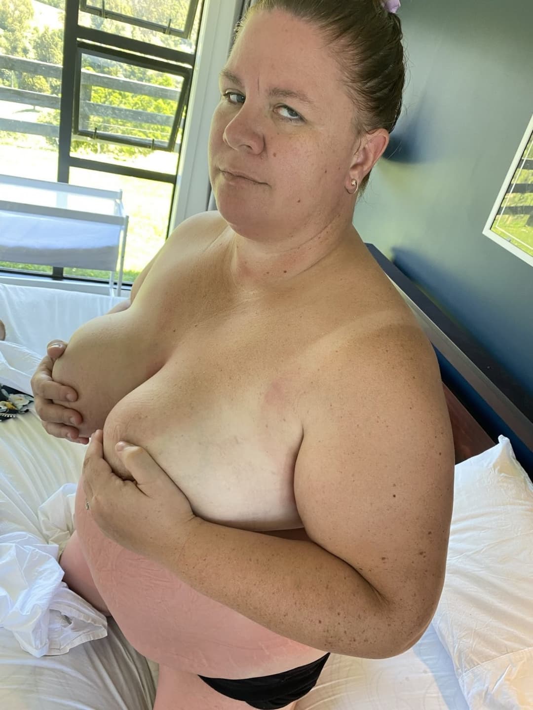 Amateur wives and girlfriends