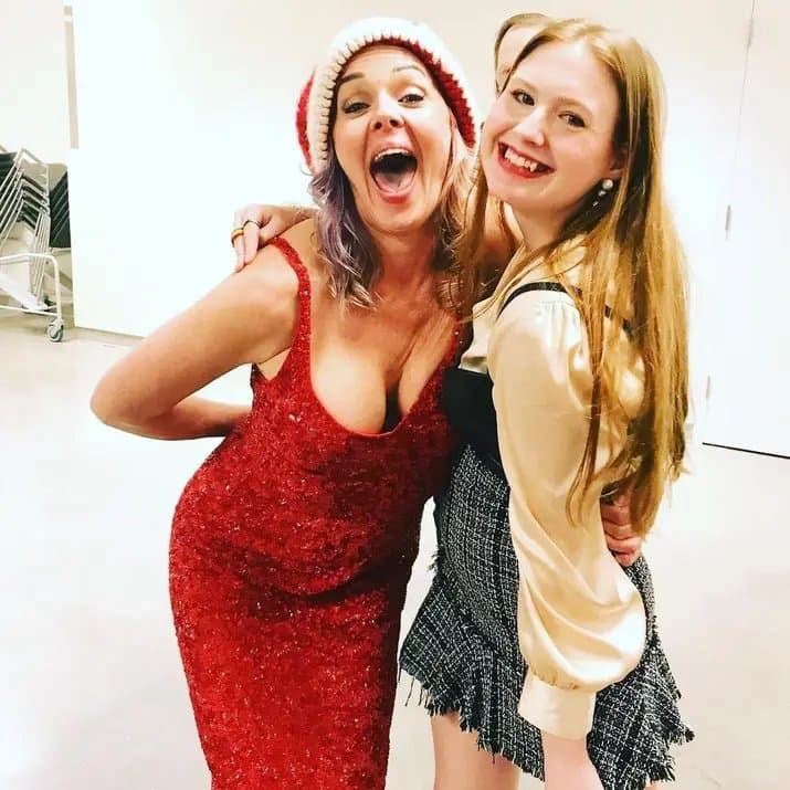 Desafio não goze nos peitos pt11 (storm large)