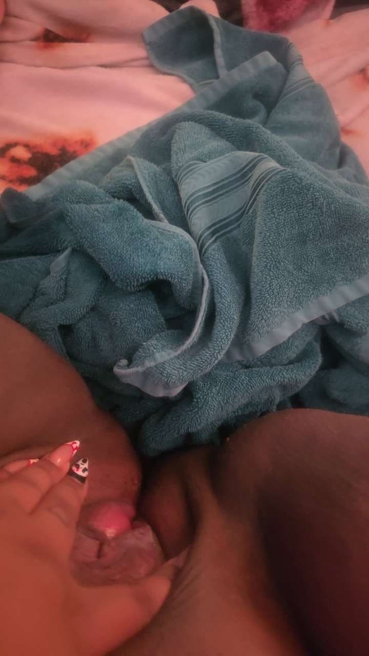 Sexy Bbw Latina step sister accidentally sends me nudes