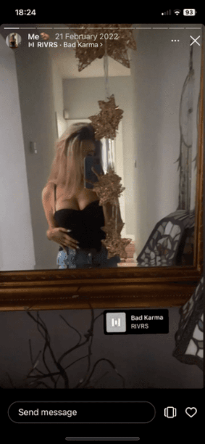 Click to view full size Snap slut Rose showing what a good fuck toy she can be
