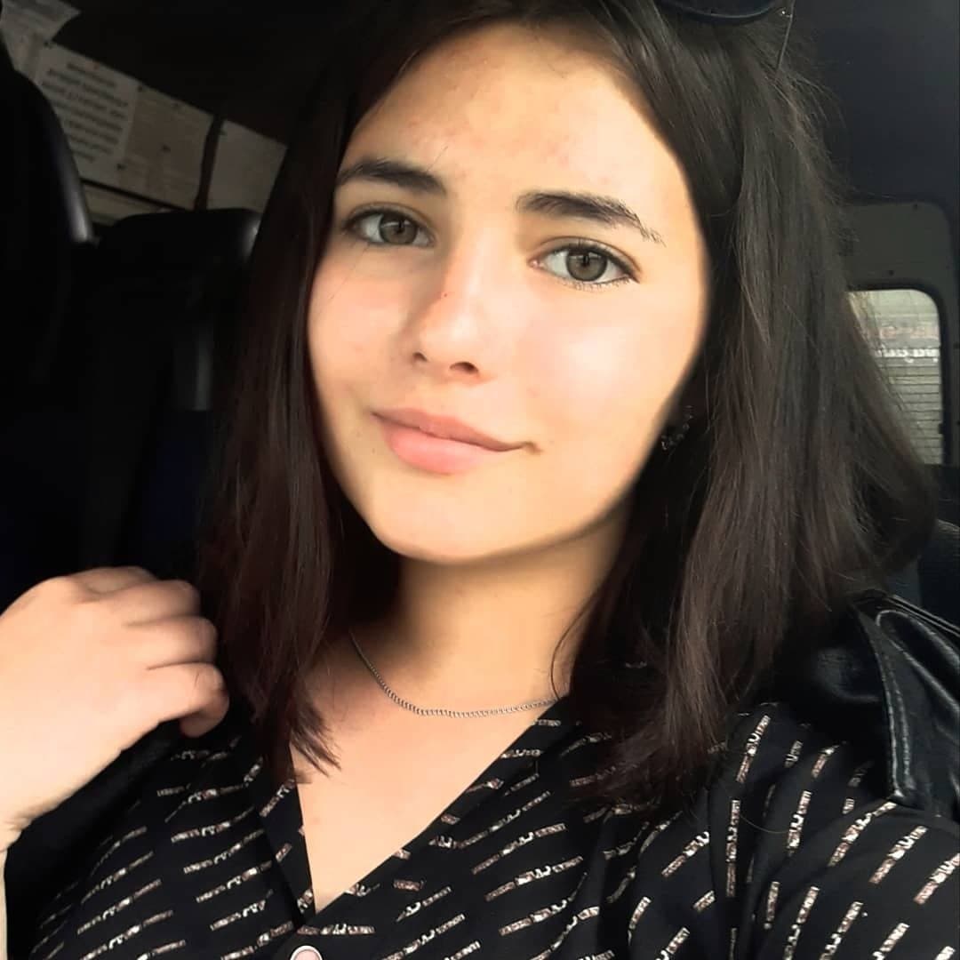 Putit4 Milán mostrando su tetitas chep4 lindo cul0 zorrit4 cam.