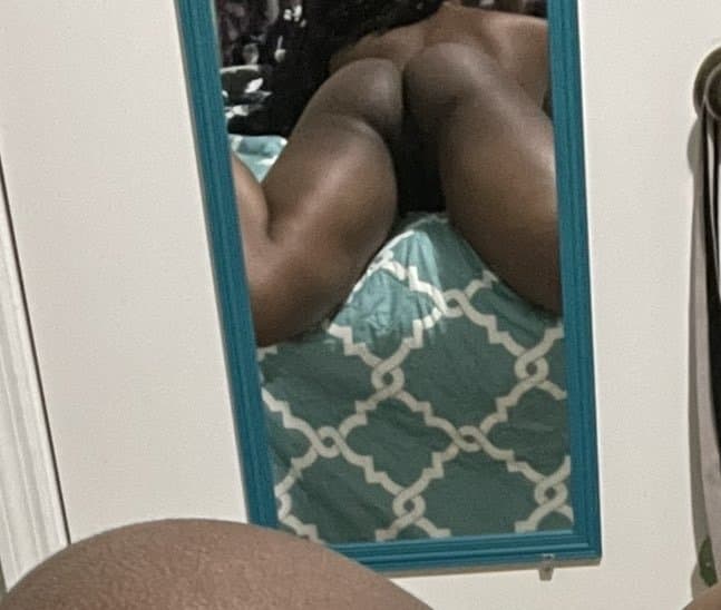 Ebony Webslut w pointy nipples