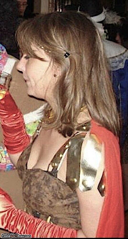 Wife with Amazing Hourglass Shape & Bubble Butt