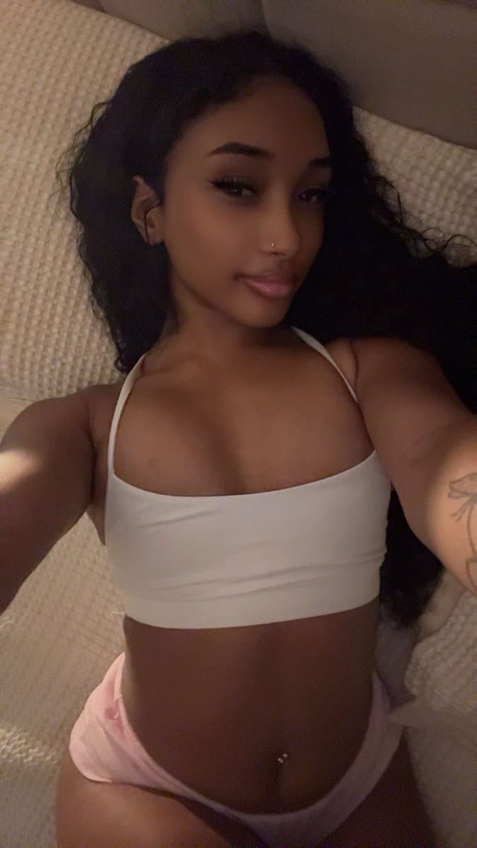 ?? She so damn sexy!!!