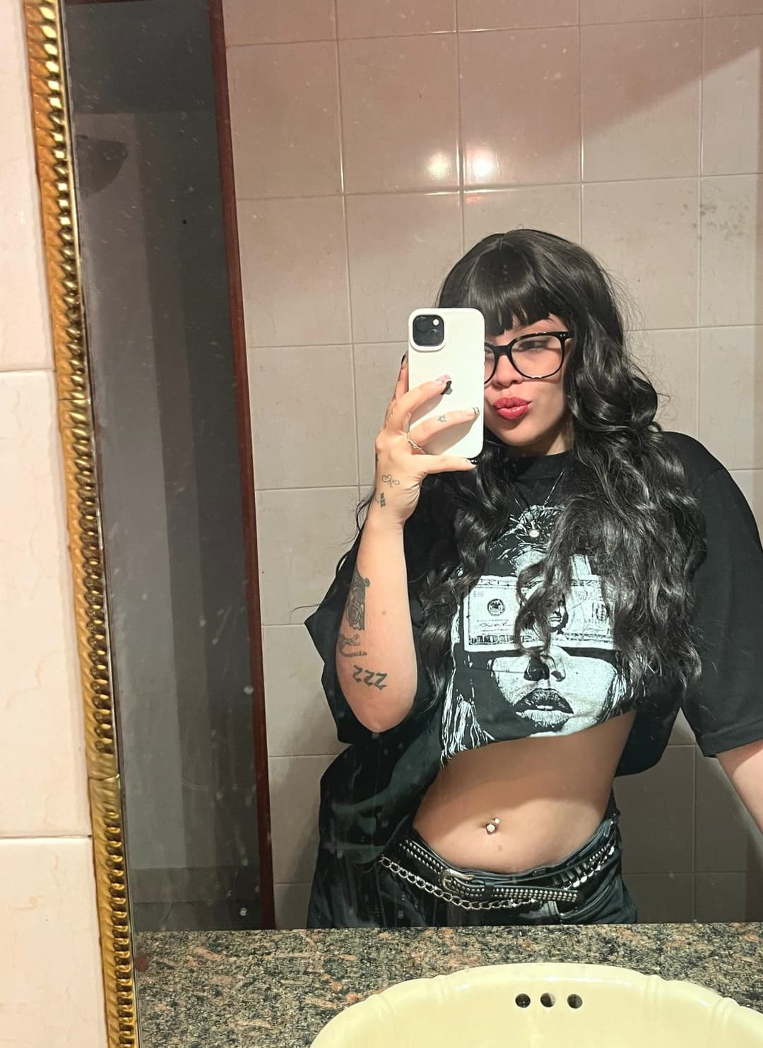 Kiss me slow, fuck me hard