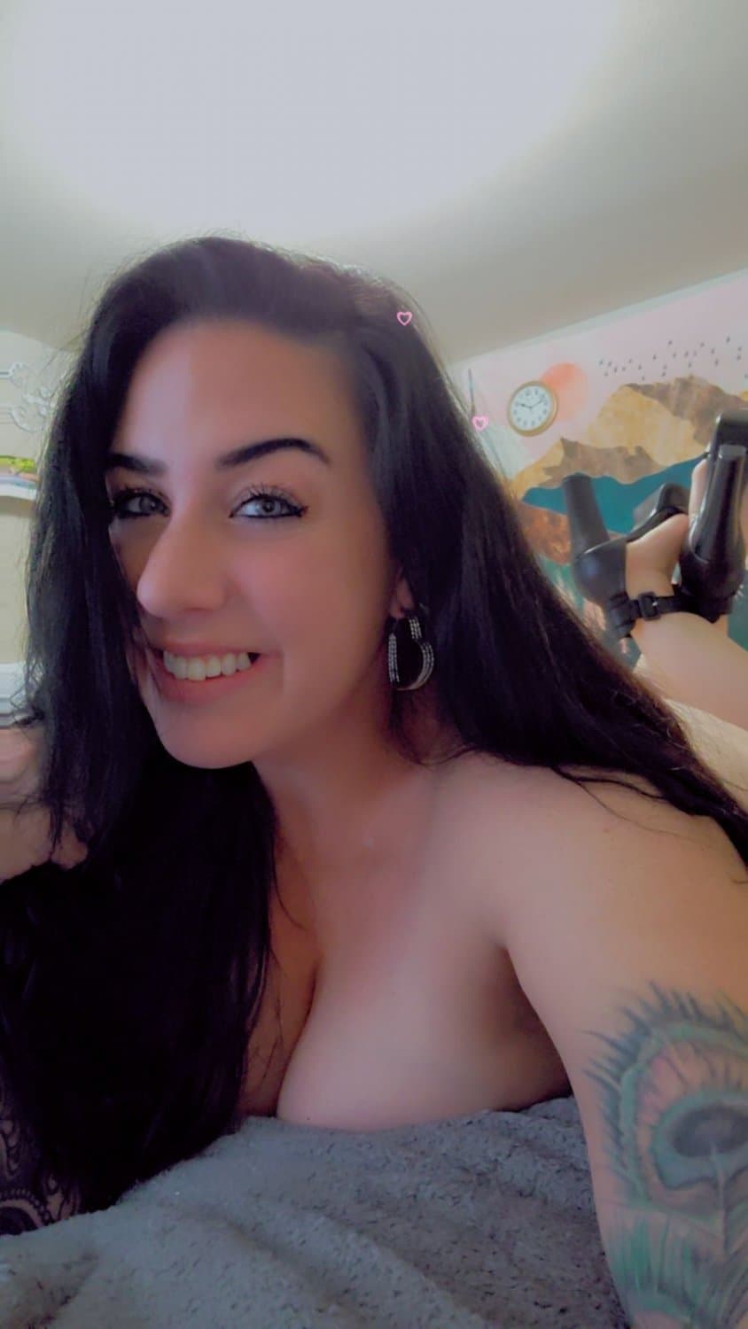 Thick busty Midwest milf