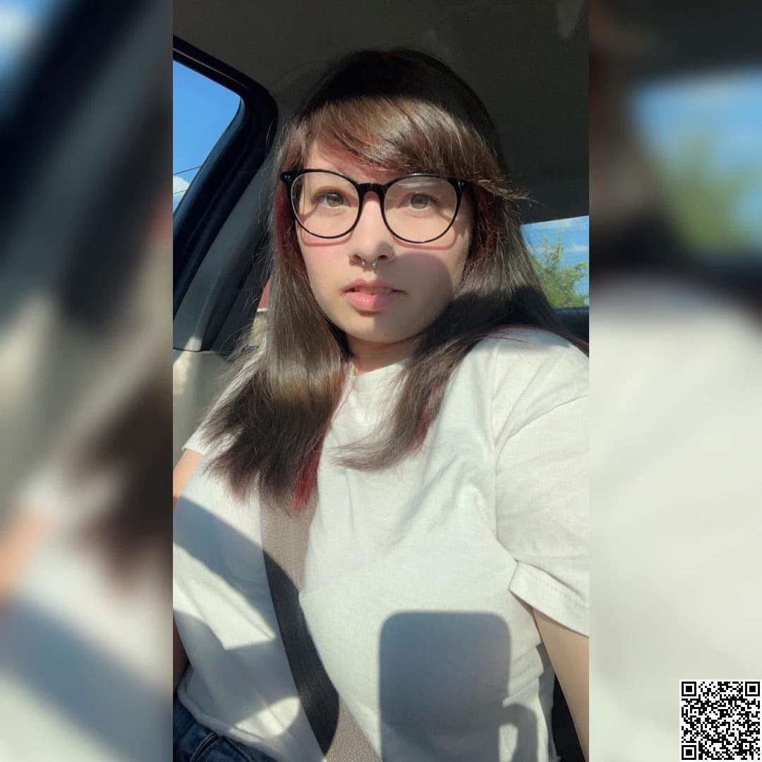 Kaylee - 23yo Big Tits (Non-nude)