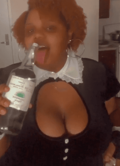 Click to view full size Dominican slut Myra ????? AMAZING BOOBS melons to die for ???