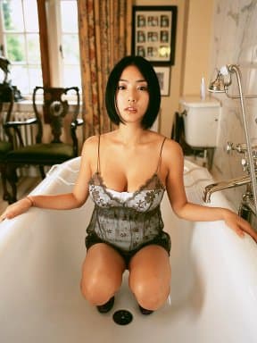 Japanese　芸能　MEGUMI　巨乳　ソフトエロ　一発やりたい