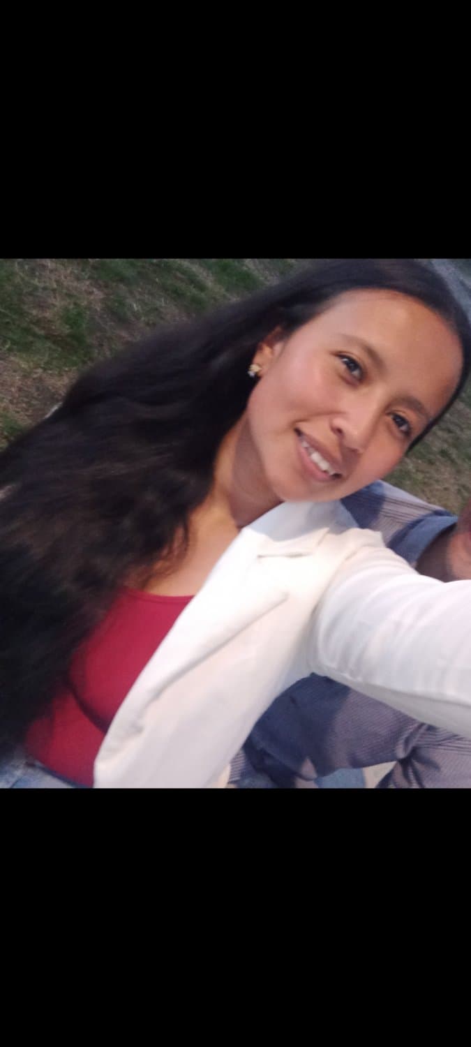 Hotwife aprendiz de 25 años siendo usada por su corneador de 57 años gratis en su propia casa