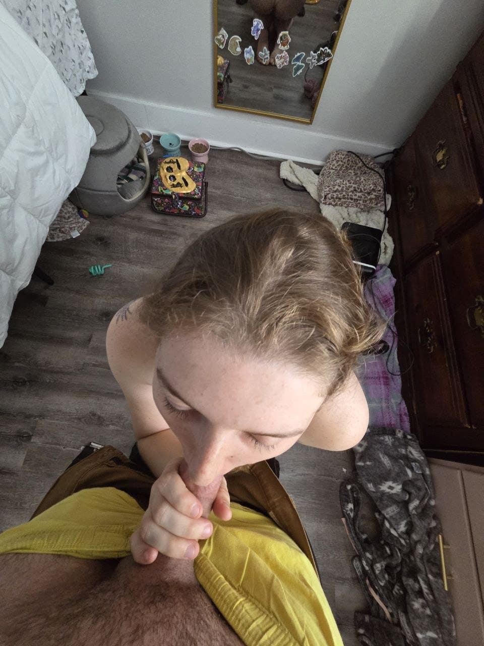 who wants to give this Connecticut slut as spin