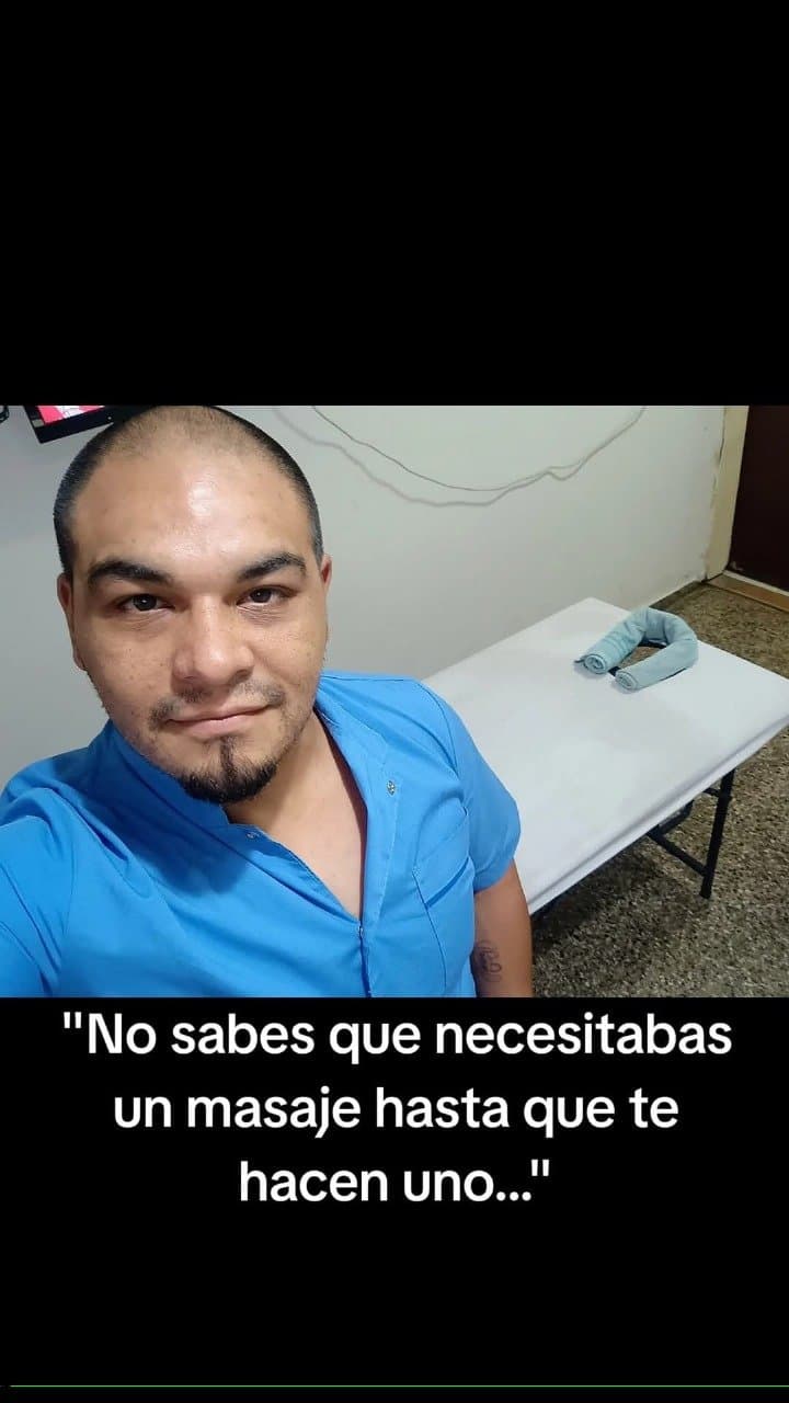 PENDEJO MASAJISTA FOLLA CON POLLA GRANDE A PEQUEÑO CULO CON VAGINA APRETADITA