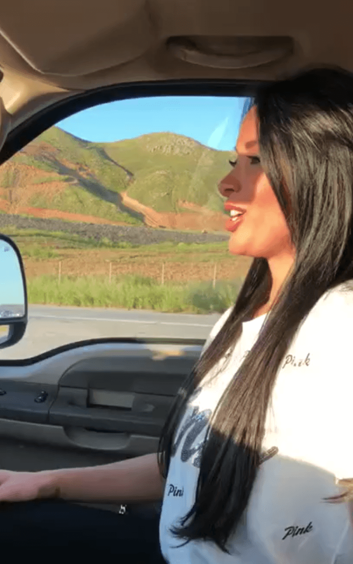 Click to view full size Getting a bj during traffic jam