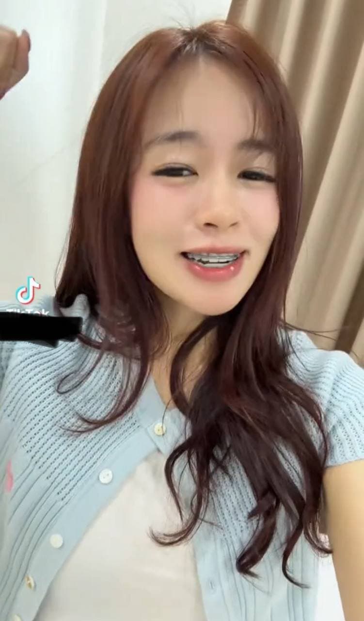 They met at a bar and ended up fucking every day, cumming inside.