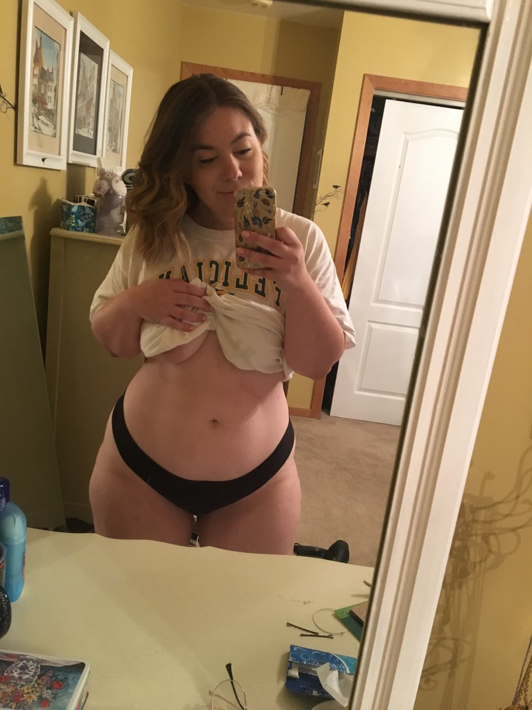 Sharing this thick teacher until I cum to her fat cellulite filled ass Kik or disc miketea90