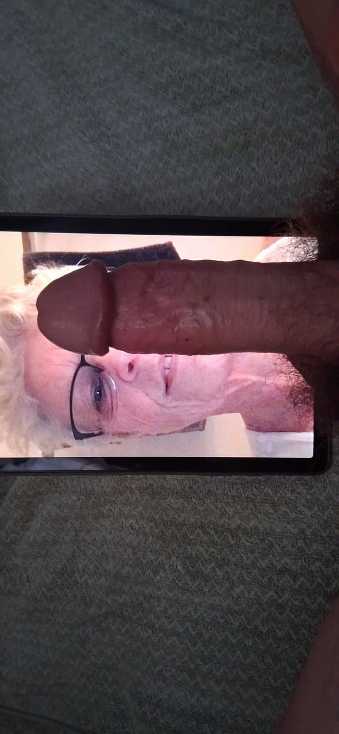 Tribbing friends huge titty mom