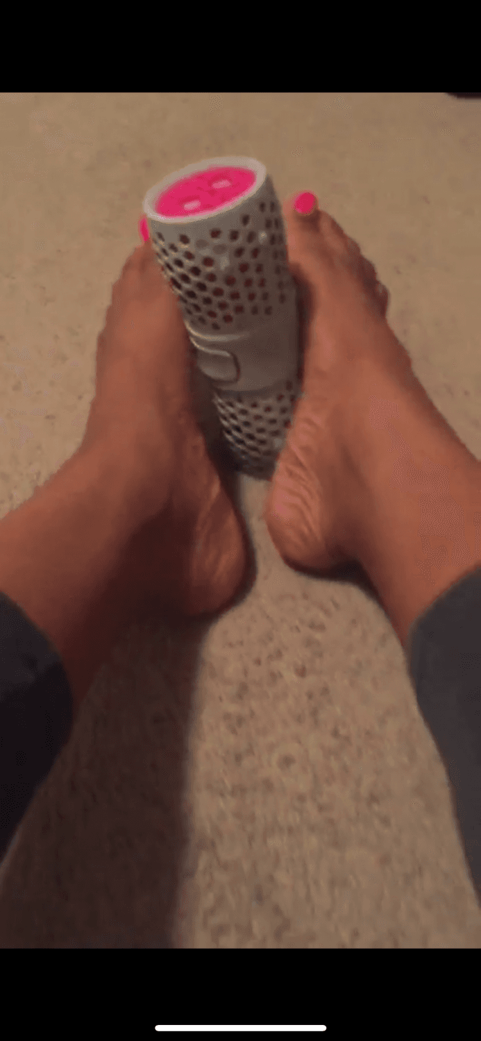 BRI AKA BBYG1r thebnecole HAS THE PRETTIEST FEET IN THE WORLD!!