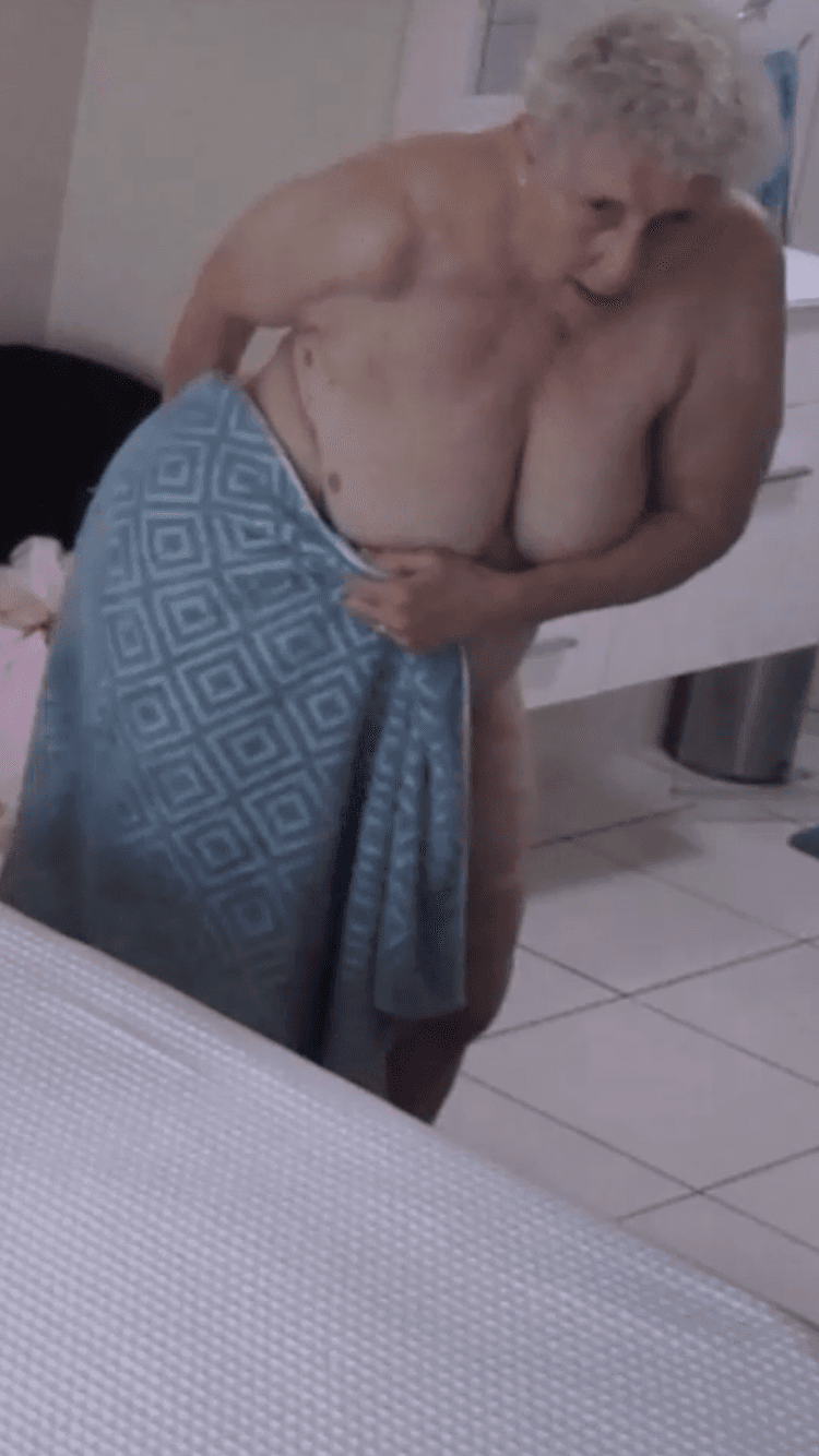 Abuela Gringa Espiada??