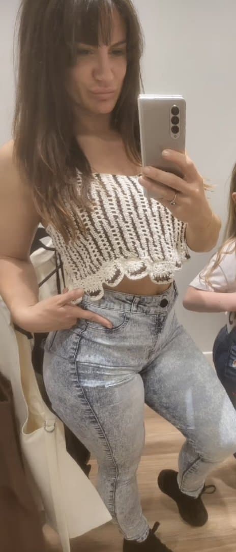 Click to view full size Boston fitness milf Lindsey duguay