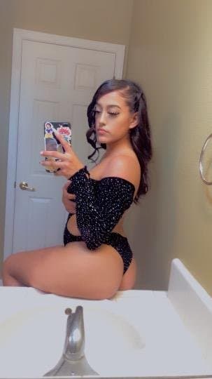 20 year old curvy Mexican escort that I f last week ❌NO GFE or BARE ❌
