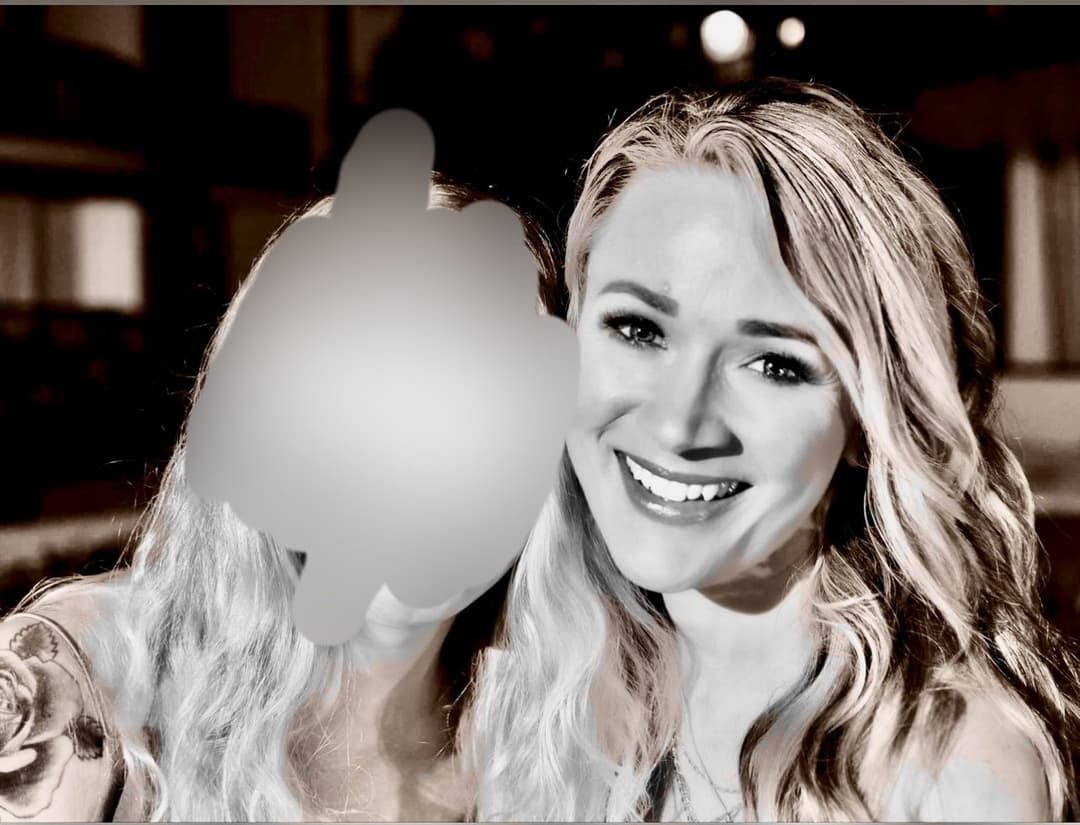 Barmaid probably thinks the internet forgot about her topless bouncy moment at Mardi Gras for G G W