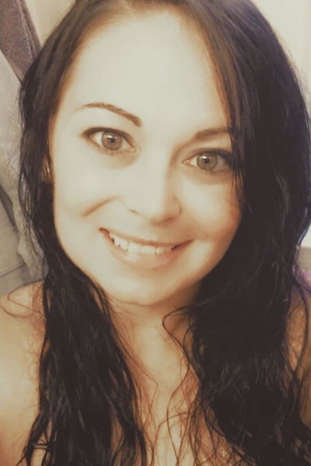 Friends wife all drugged up at the hospital. I took advantage and she let me watch