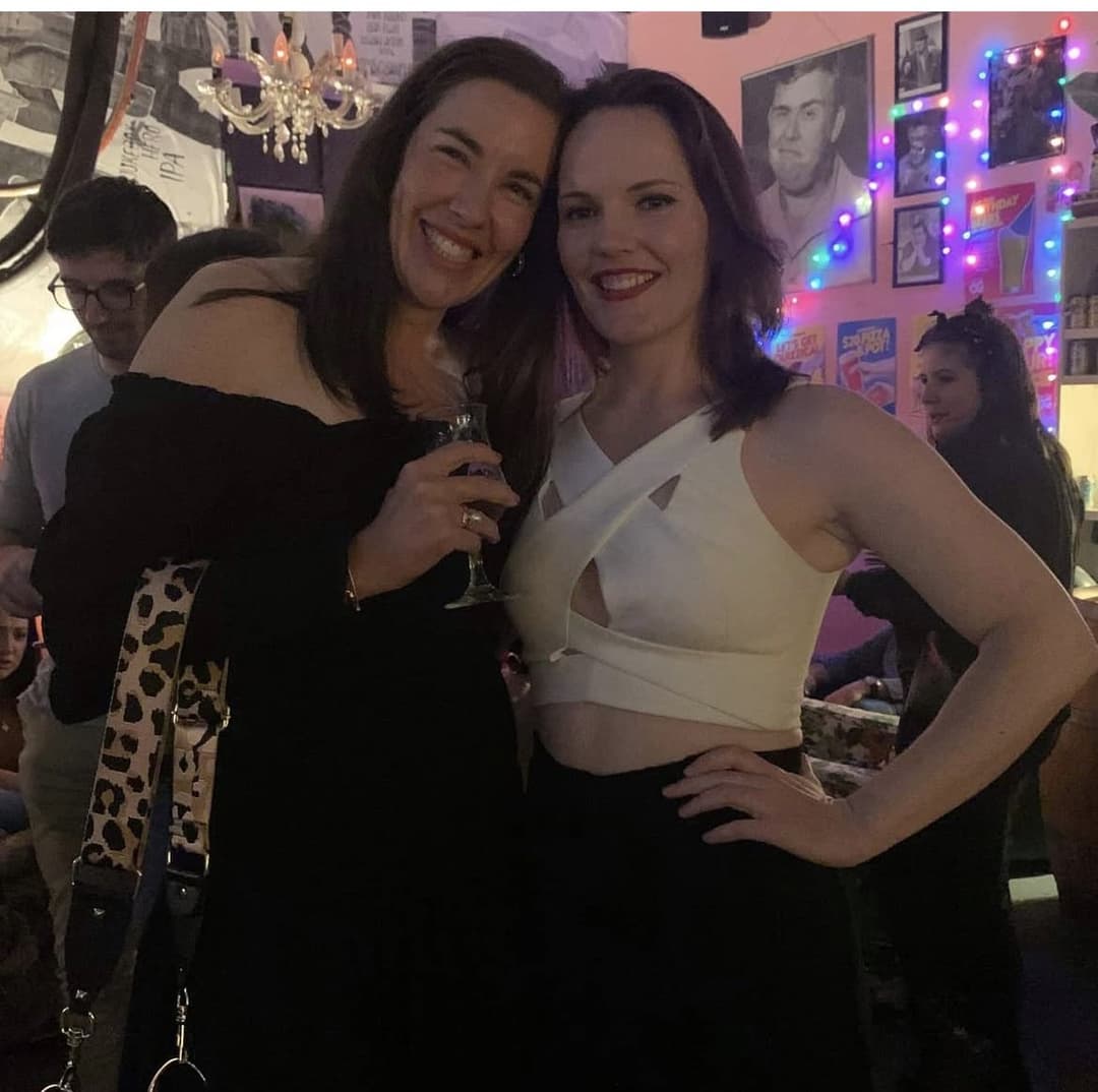 Sexy Aussie mamma Lex. Kik fitfunseeker with captions, edits, tribs