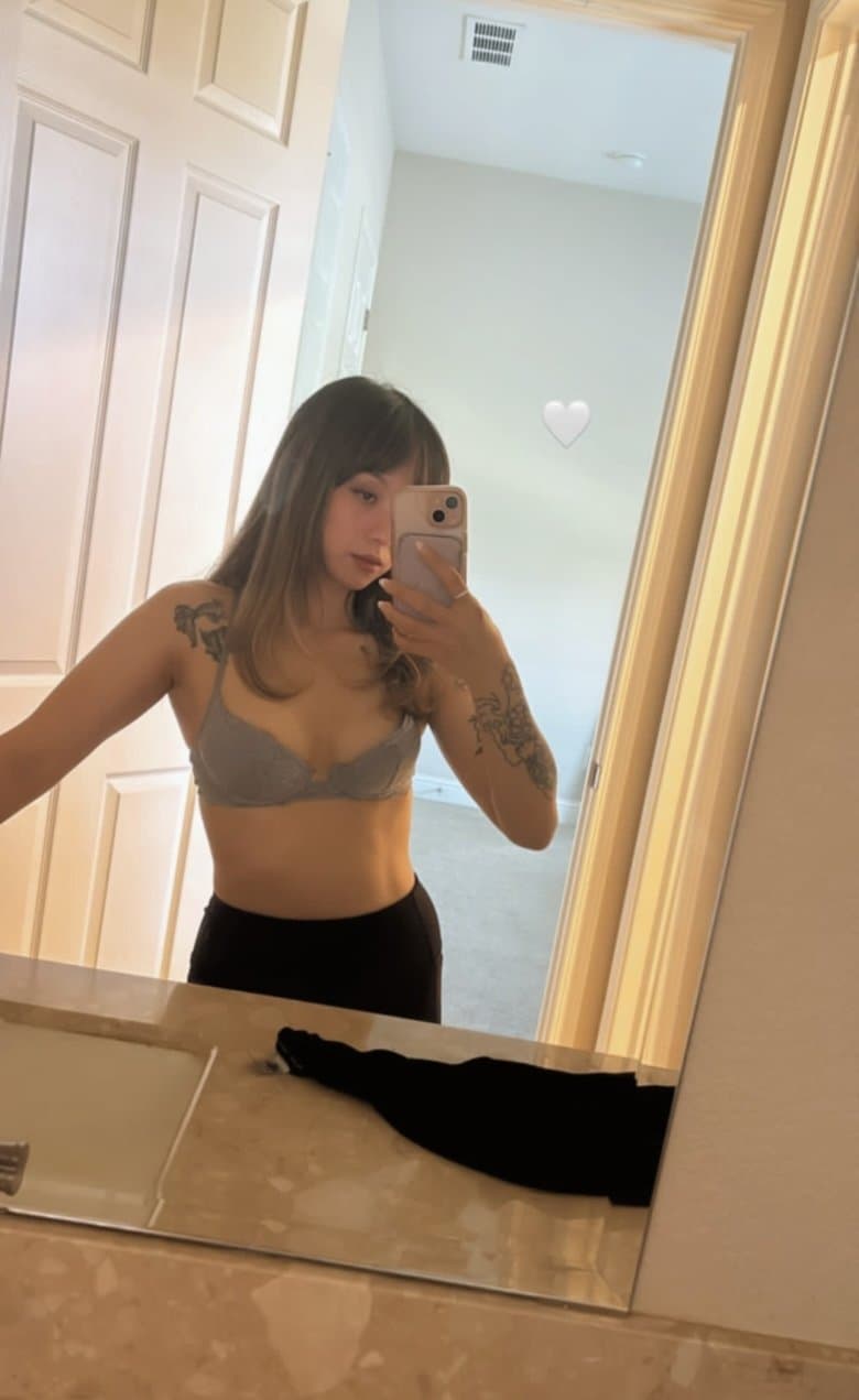 559 Area Fresno Petite Asian Hanna..hmu if you got hers, I got some to trade