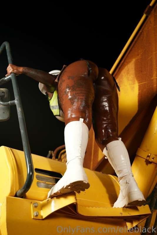 Kanni big booty African