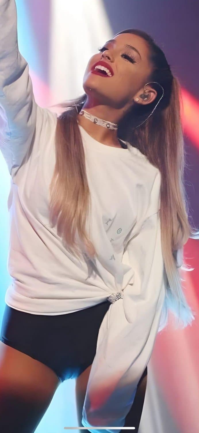 Ariana Grande is my favourite and only porn ??