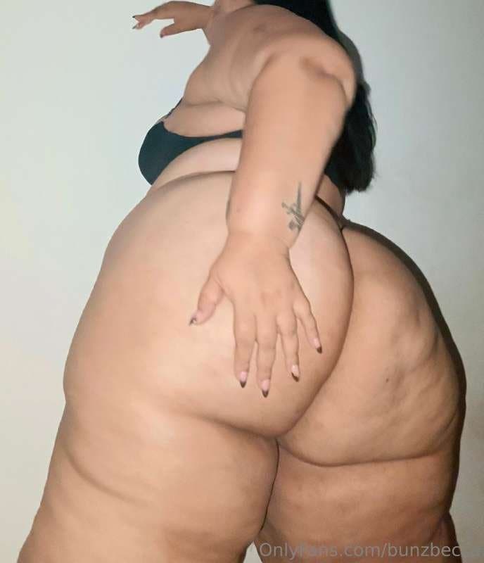 ChuNky C0LomBi@N Bo0tY !!