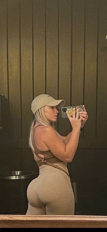 Click to view full size Fitness MILF Skylynn Marrie