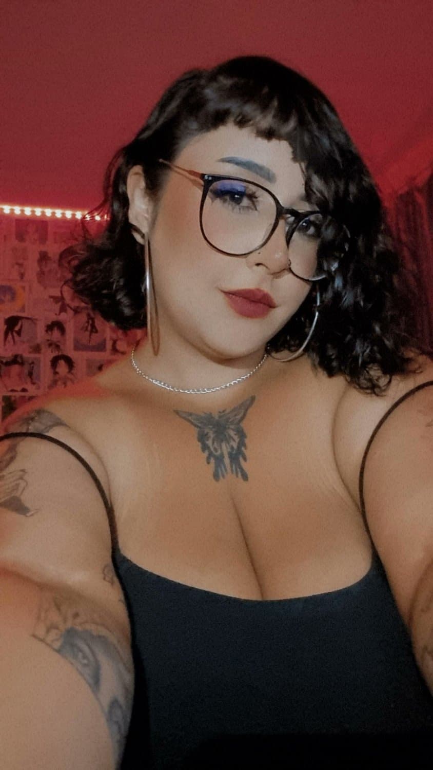 Victória Castro gordinha nerd