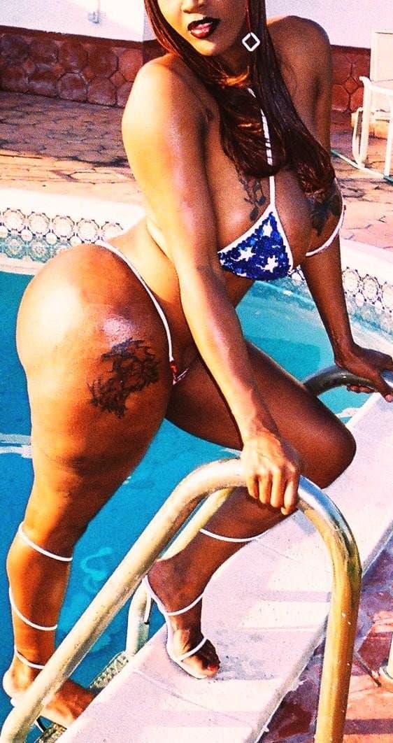 Sexy Big Booty Shemales Trannies Transexuals