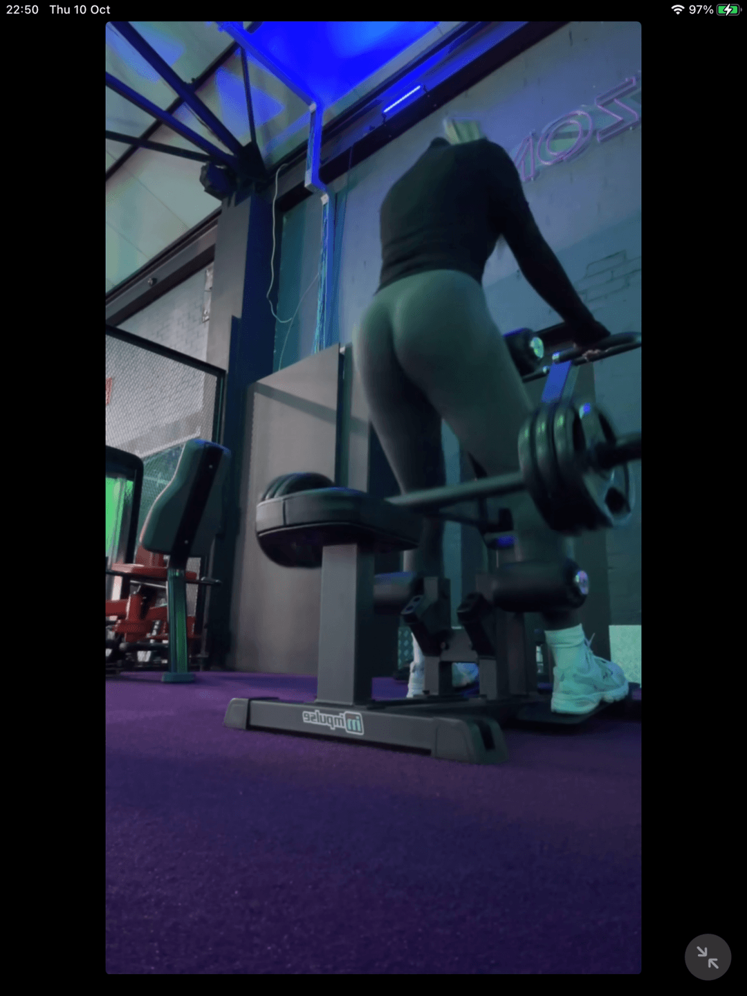 Hot as Fuck Baddie Amazing Pawg Ass at the Gym ???????✊???