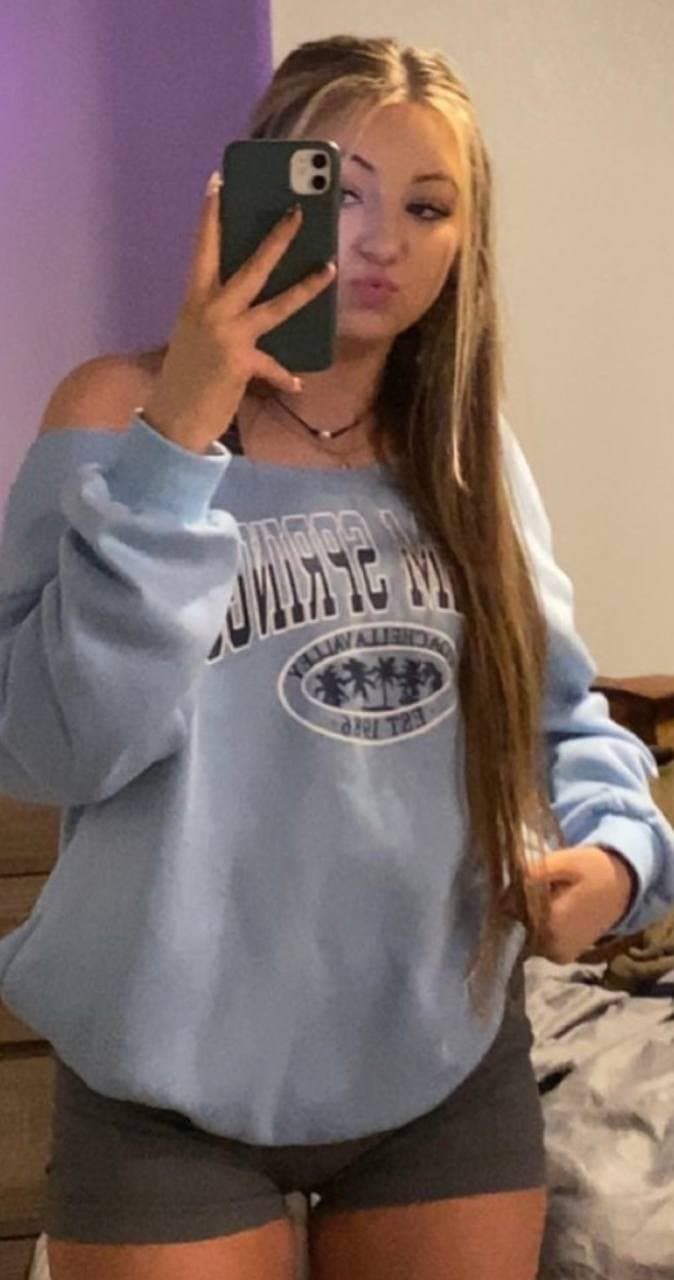 Cute and petite girl gets fucked